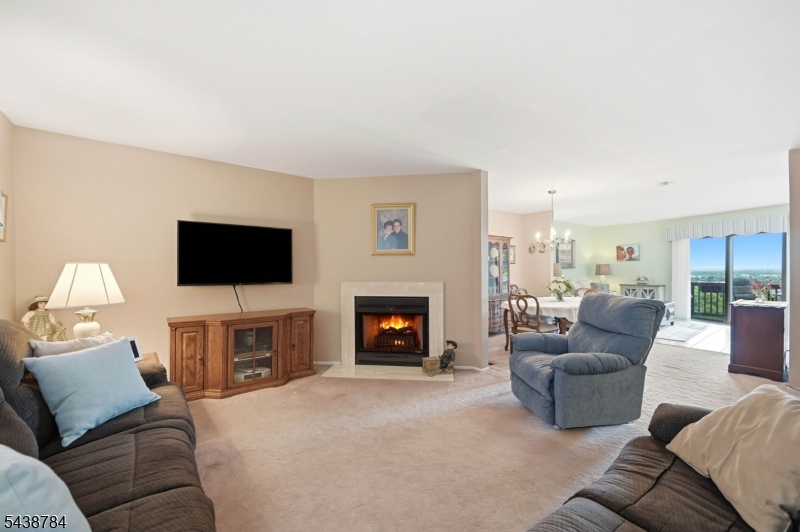 Highview At Hawthorne - Residential