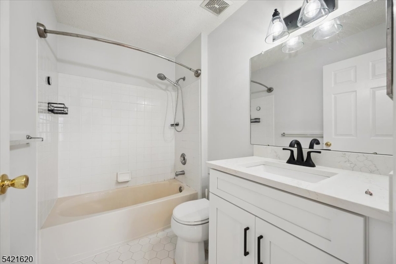 ROSE ARBOR - Residential Lease
