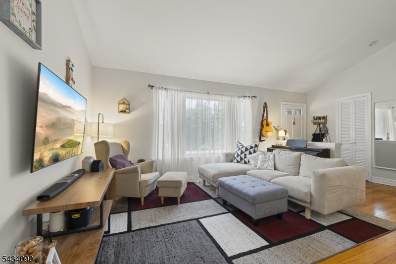 Murray Hill - Residential