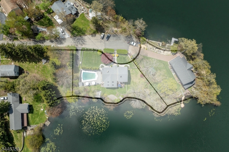 Barry Lakes - Residential