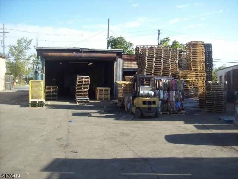 Redevelo - Commercial Sale