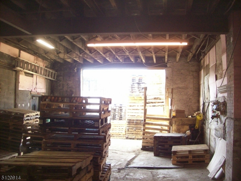 Redevelo - Commercial Sale