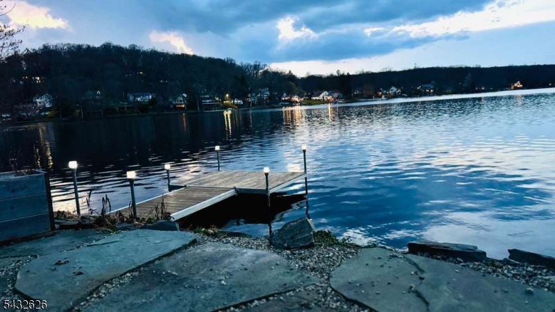 LAKE SHAWNEE - Residential Lease
