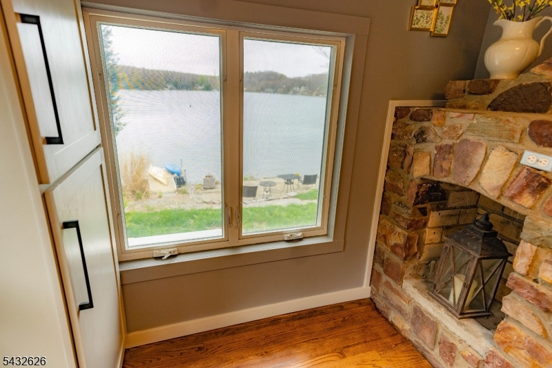 LAKE SHAWNEE - Residential Lease