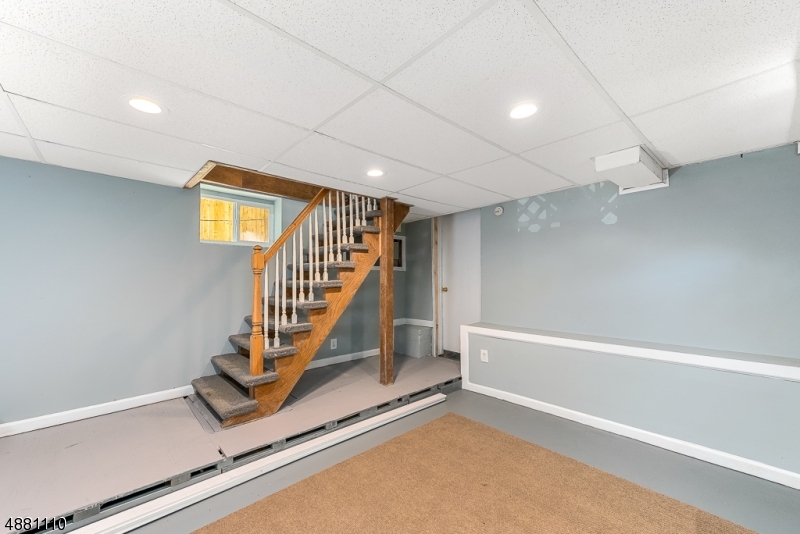 HOPATCONG HILLS - Residential