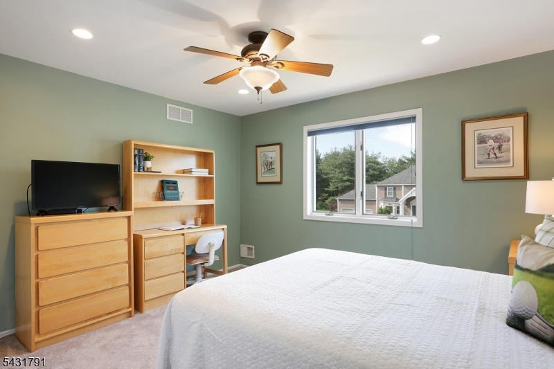 Eagles Crest - Residential