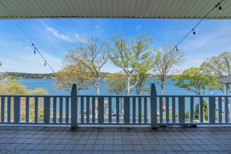 Main Lake - Residential