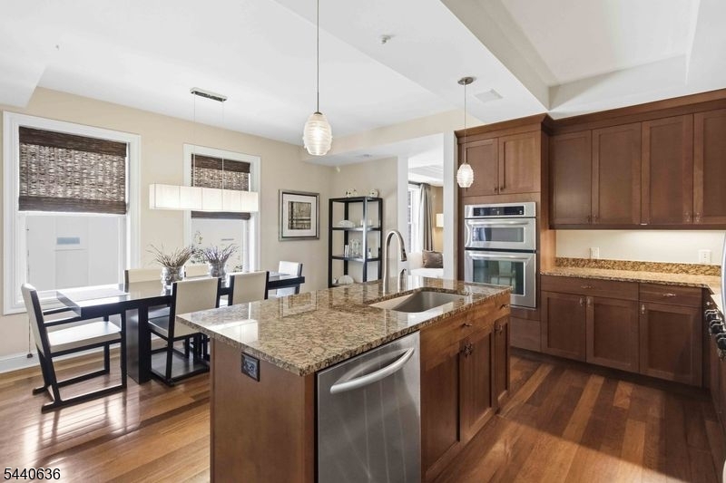 40 Park Place - Residential