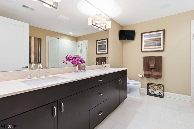 40 Park Place - Residential
