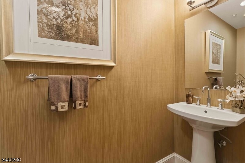 40 Park Place - Residential