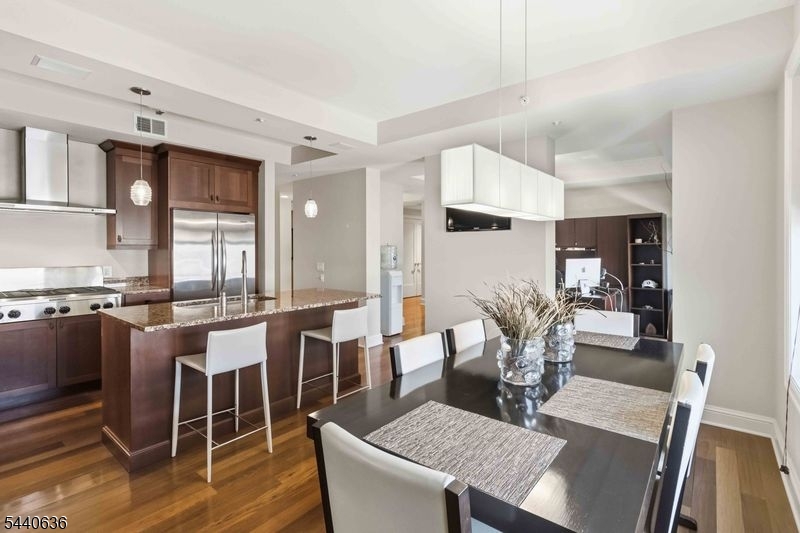 40 Park Place - Residential