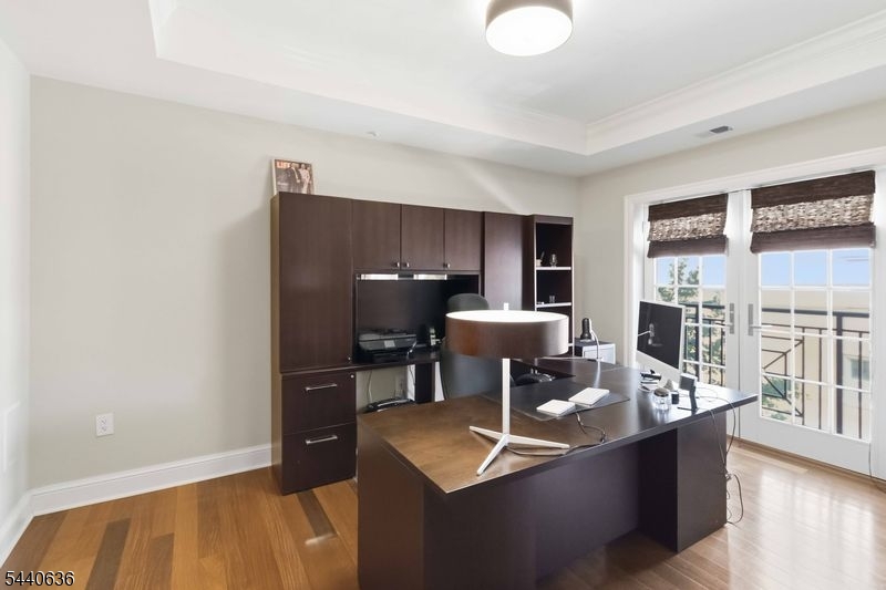 40 Park Place - Residential
