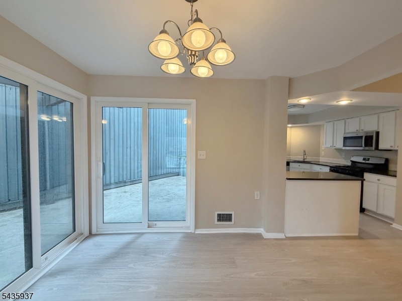 Hastings Square - Residential