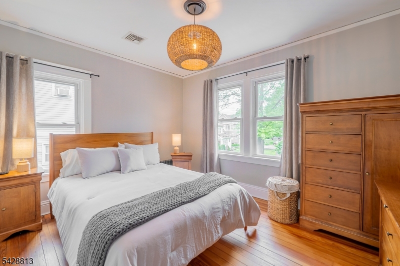 HILLCREST - Residential