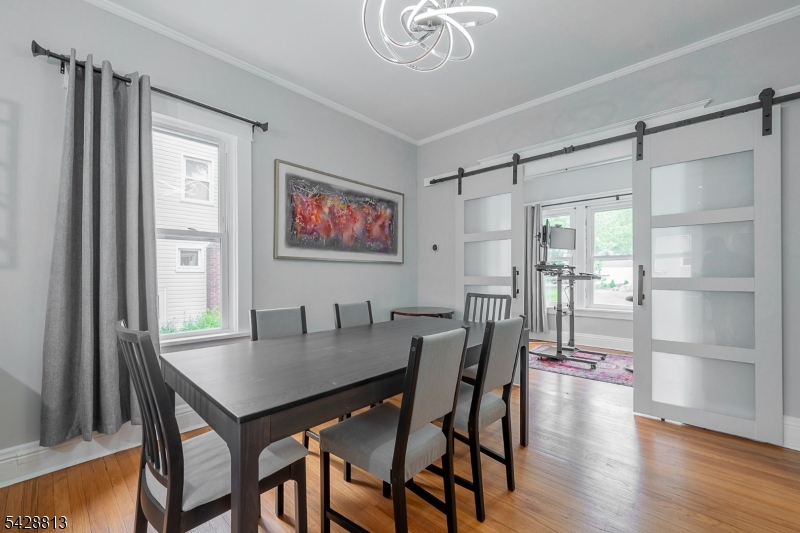 HILLCREST - Residential