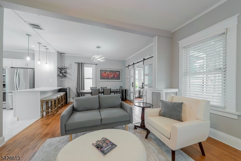 HILLCREST - Residential