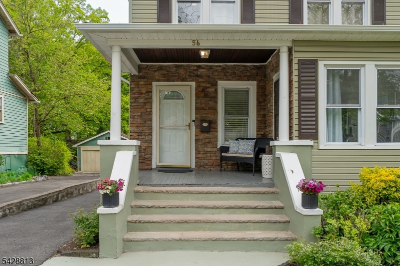 HILLCREST - Residential