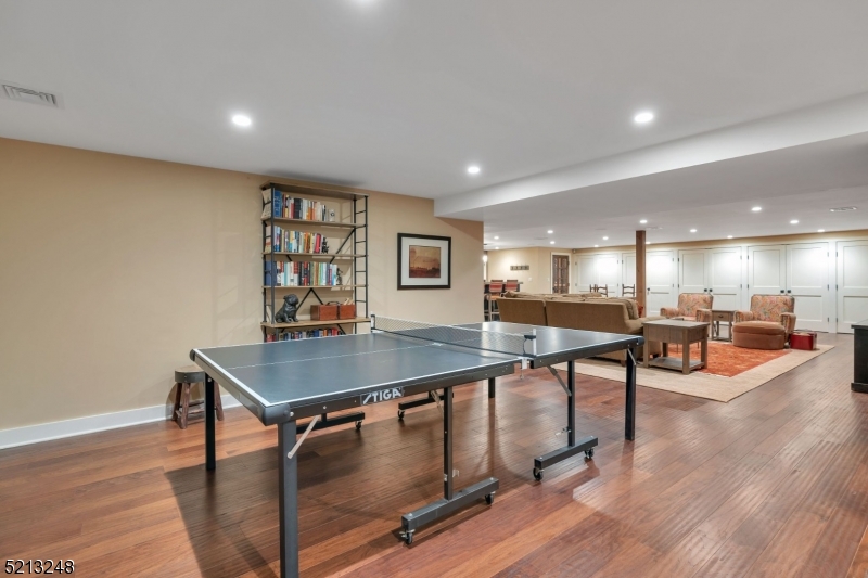 OLD SHORT HILLS - Residential