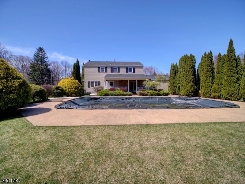 MOONEY MOUNTAIN - Residential