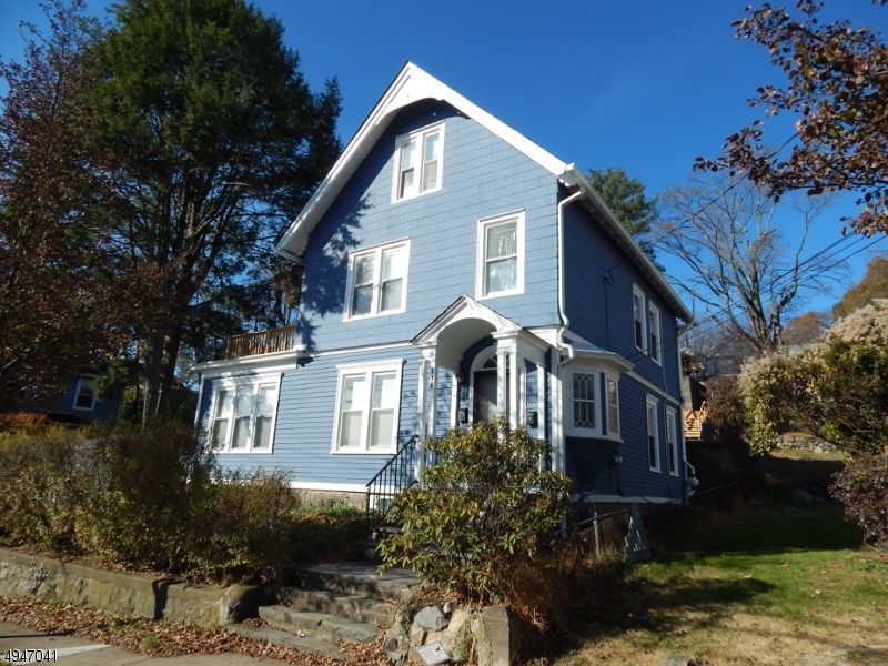 HUGE apartment 1.5 blocks to Main Street!  Three levels complete with 4 bedrooms, 2 bathrooms, an oversized living room, dining room, den, & kitchen.  Outdoor patio for warm weather entertaining. Plenty of storage in the attic and washer/dryer in the shared basement.  Come see this beautiful house today!