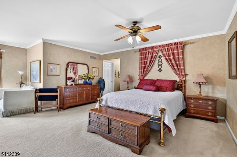 Montgomery Oaks - Residential