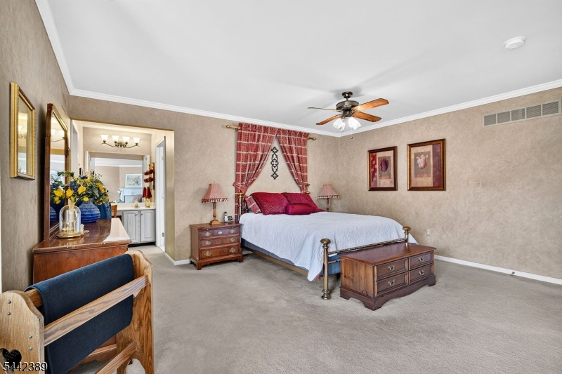 Montgomery Oaks - Residential