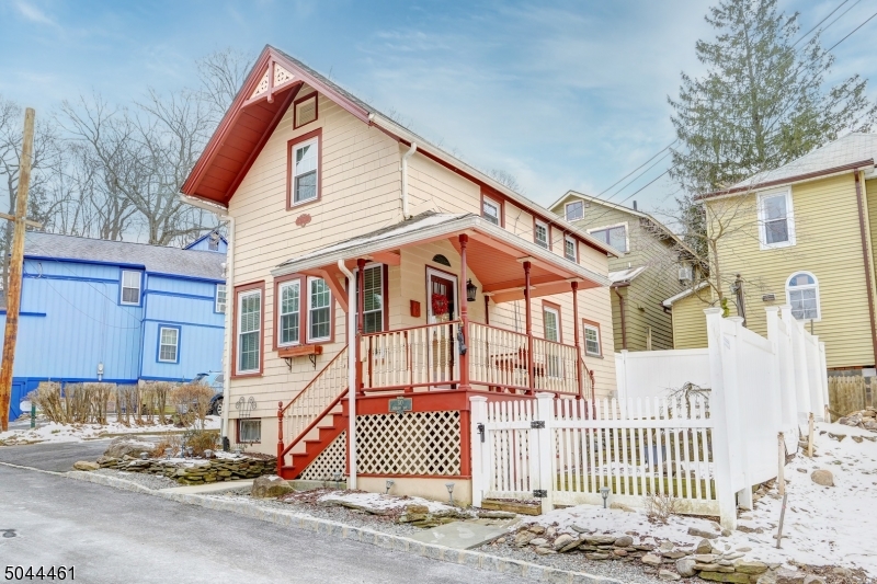 Mount Tabor - Residential
