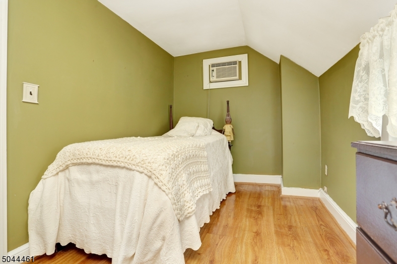 Mount Tabor - Residential