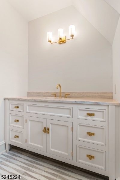New Vernon - Residential