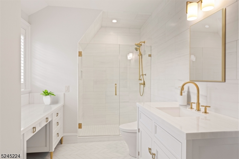 New Vernon - Residential