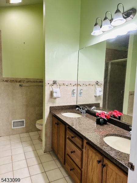 Meadows at Montville - Residential Lease