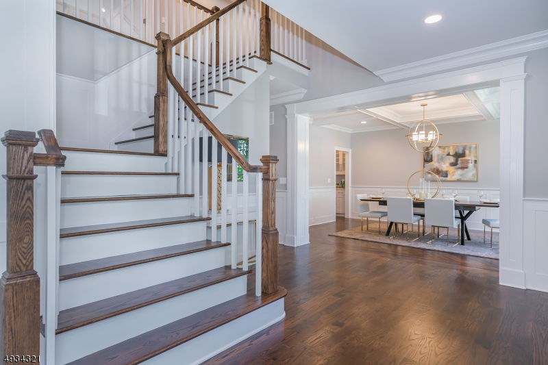 UPPER WASHINGTON - Residential