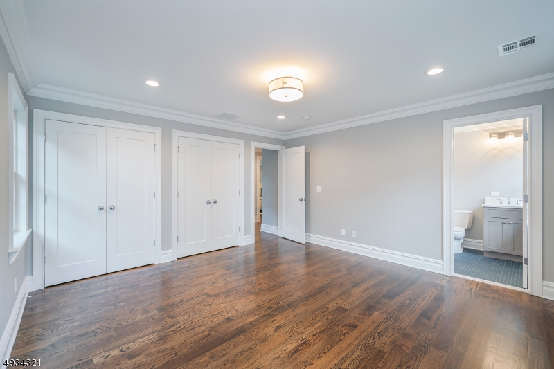 UPPER WASHINGTON - Residential
