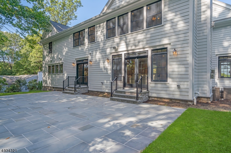 UPPER WASHINGTON - Residential