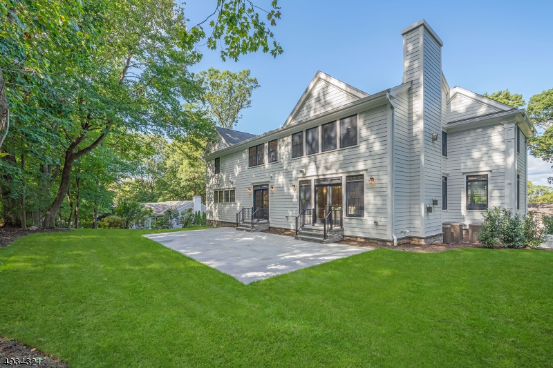 UPPER WASHINGTON - Residential