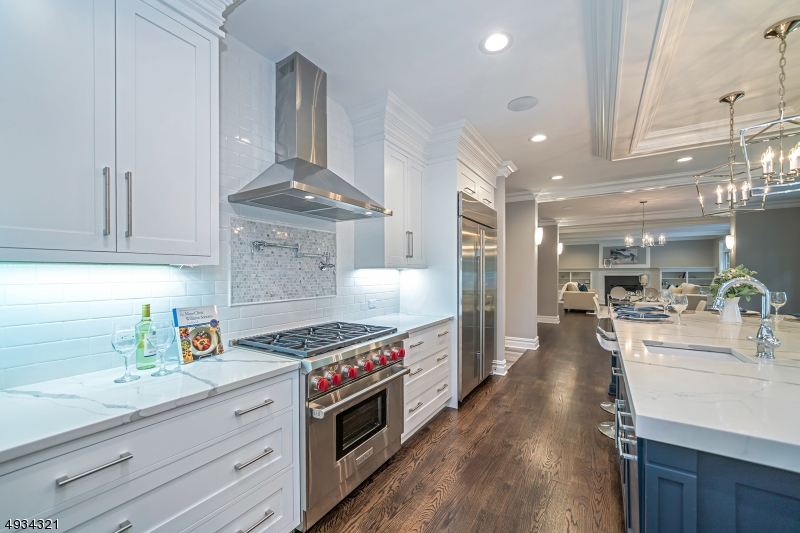UPPER WASHINGTON - Residential