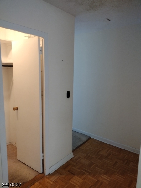 Executive House Condominium - Residential