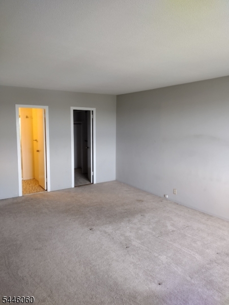 Executive House Condominium - Residential