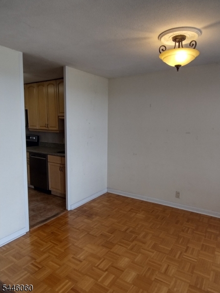 Executive House Condominium - Residential