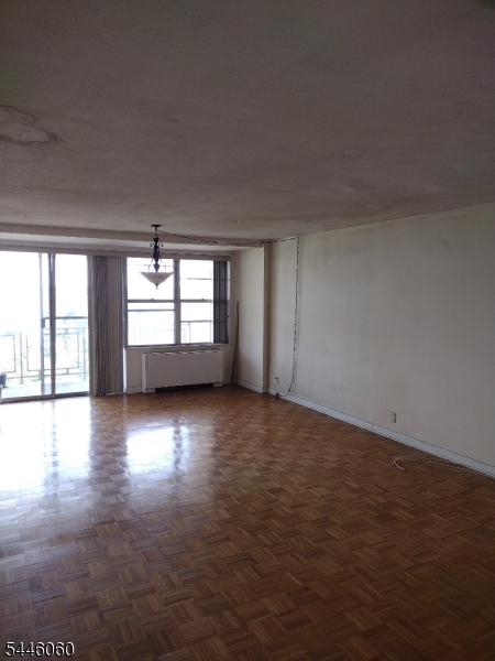 Executive House Condominium - Residential