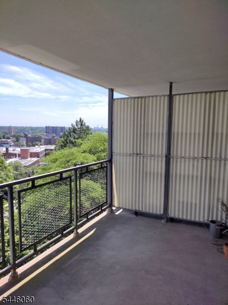 Executive House Condominium - Residential