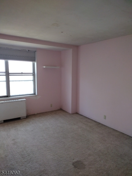 Executive House Condominium - Residential