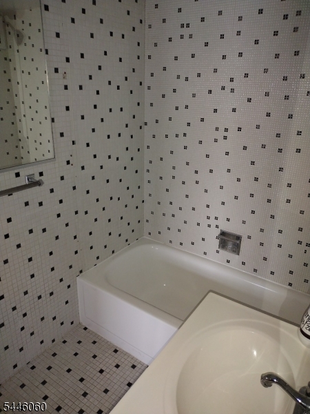 Executive House Condominium - Residential