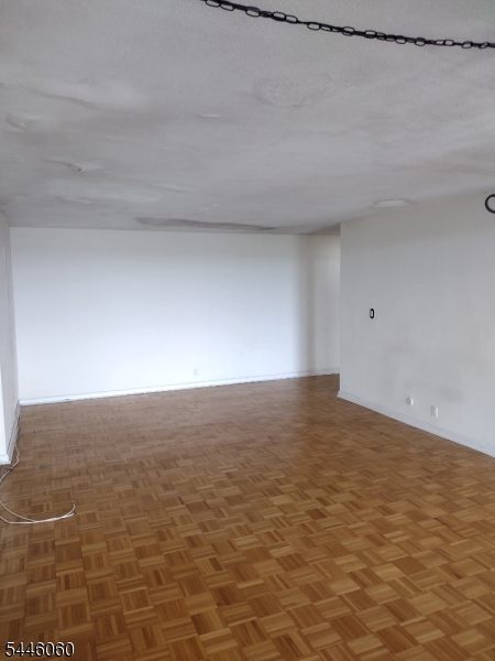 Executive House Condominium - Residential