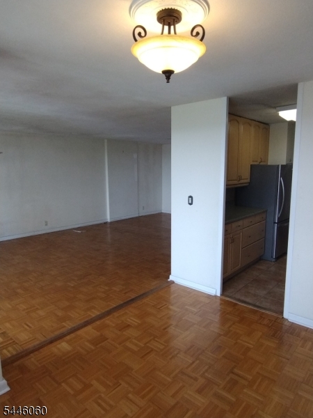 Executive House Condominium - Residential