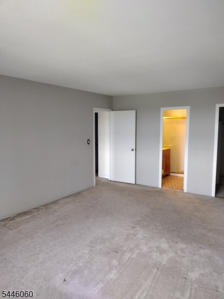 Executive House Condominium - Residential