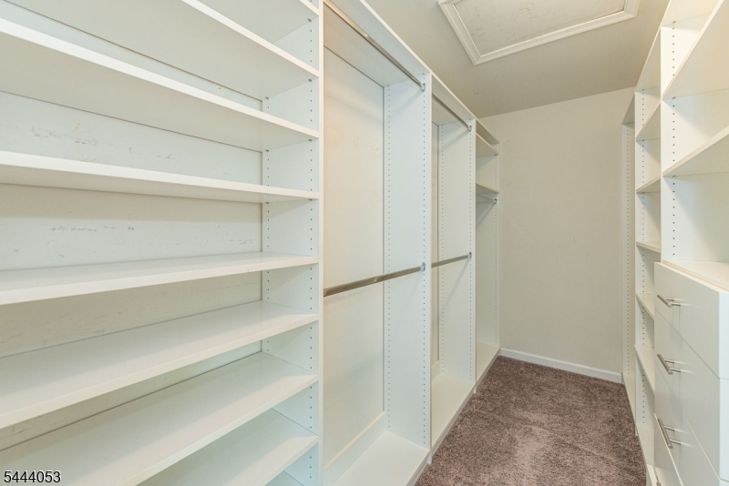 KENSINGTON SQUARE - Residential