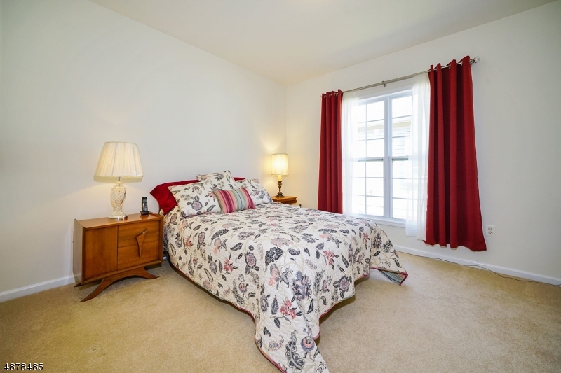 SOMERSET RUN - Residential