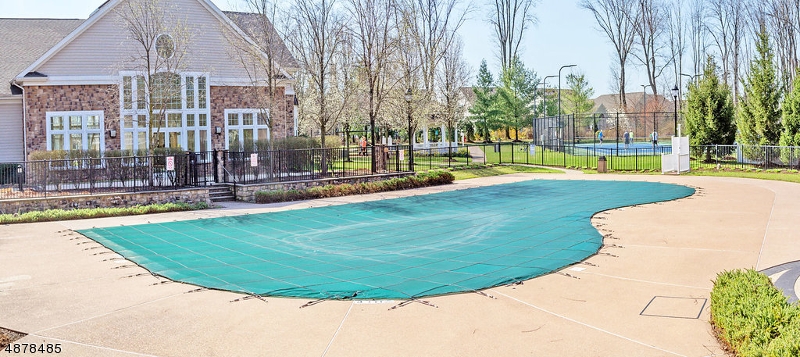SOMERSET RUN - Residential