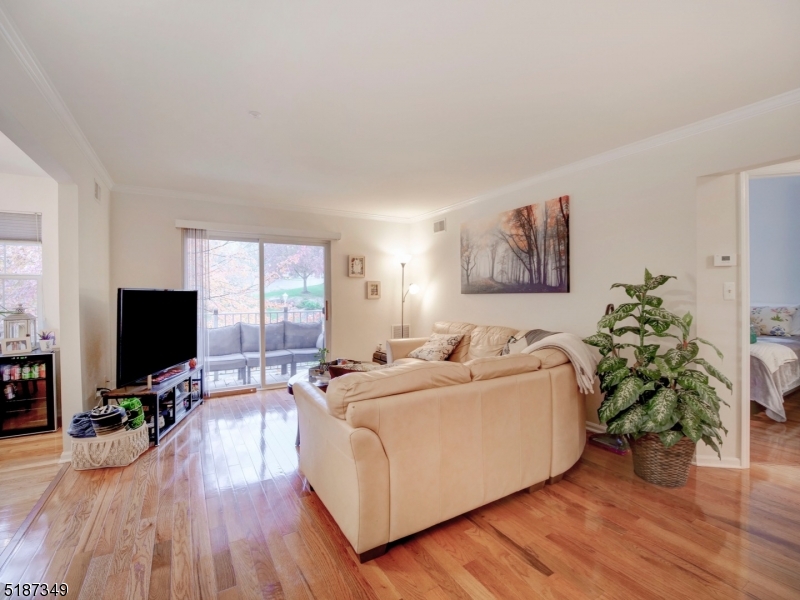 SEASONS GLEN - Residential